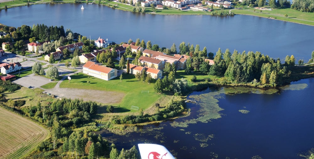 Flygbild över Bollnäs folkhögskola