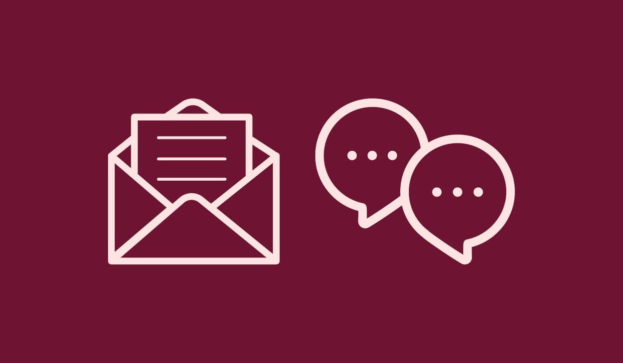 Två ikoner som symboliserar dialog med mörkröd bakgrund