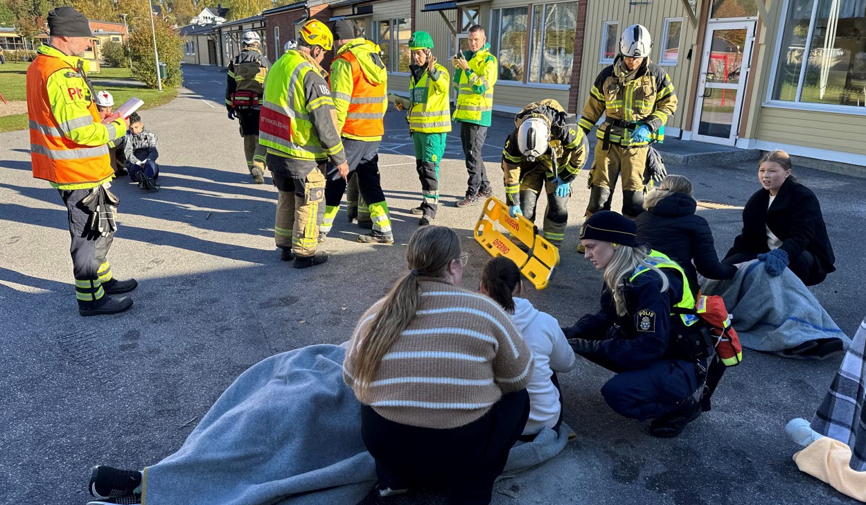 Bilderna visar en krisövning i Bollnäs. Platsen är den stängda Kilbergsskolan. 