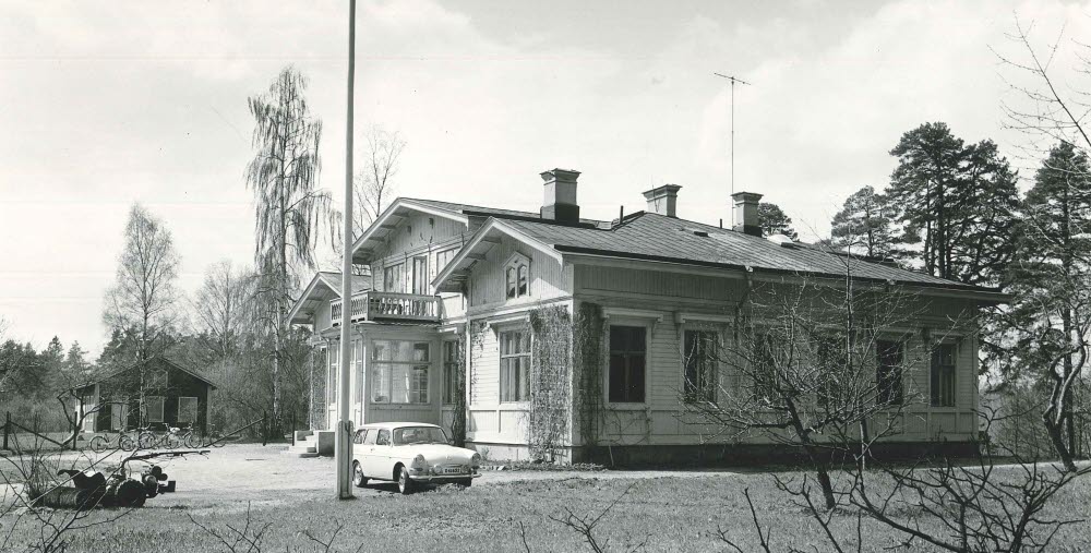 Carlsborg läkarbostaden troligen 1969 innan rivning3.jpg