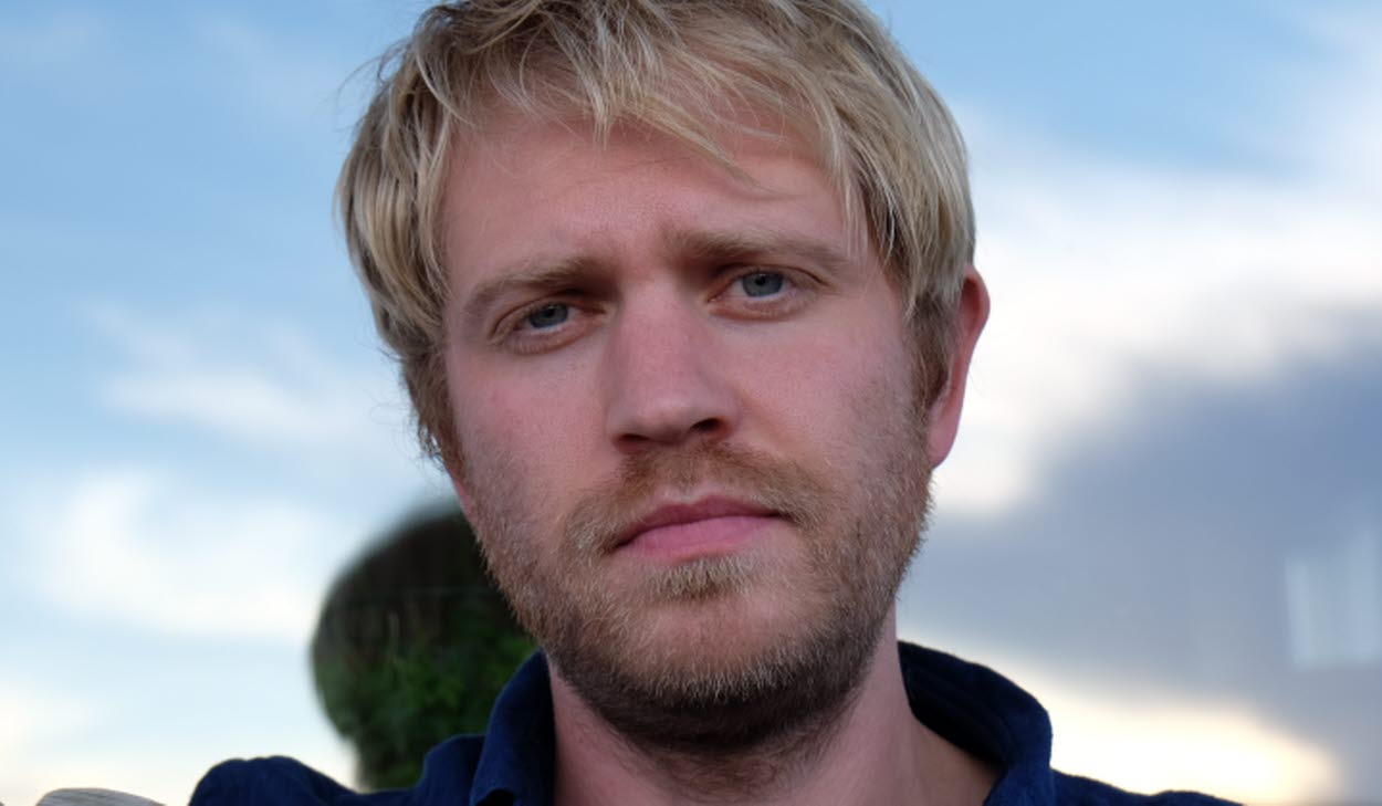 Porträttbild på Jon Fält