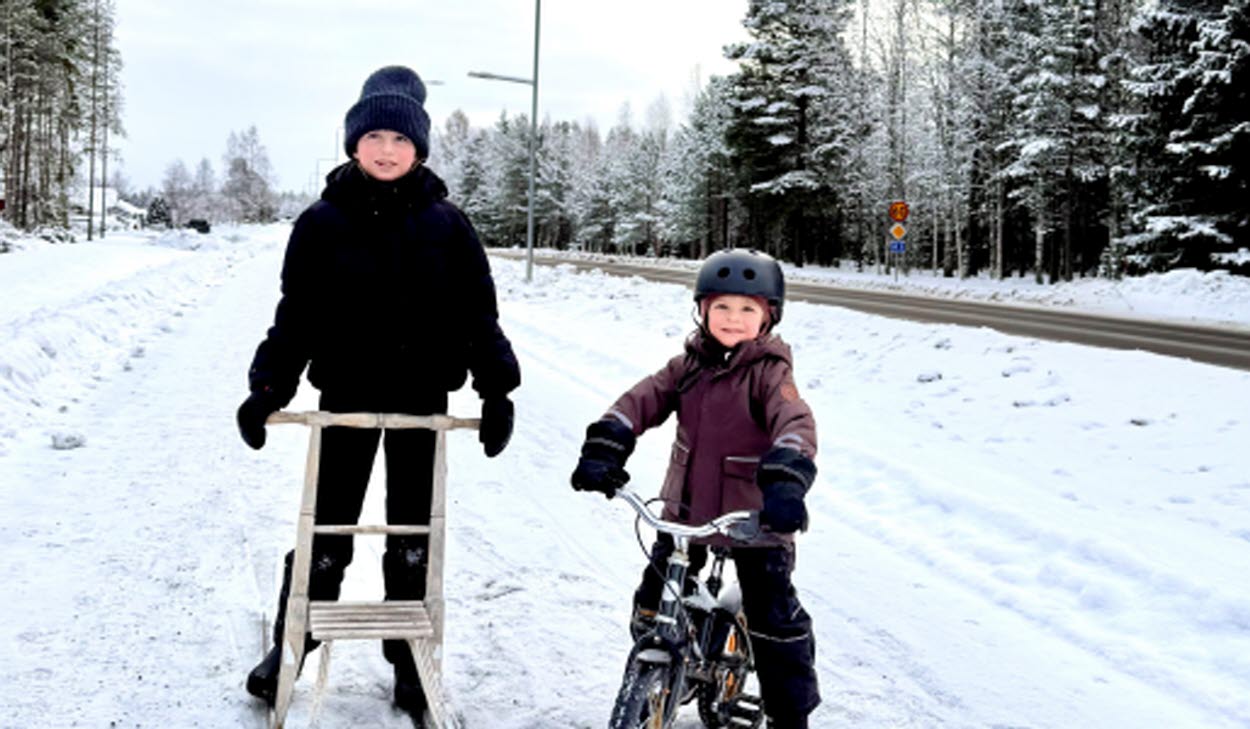 En ny gång- och cykelväg mellan Rolfhamre och Nore i Ljusdal gör det tryggare att cykla längs väg 83.